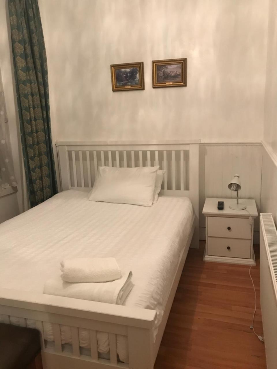 Manor Lodge Guesthouse Keynsham Ngoại thất bức ảnh